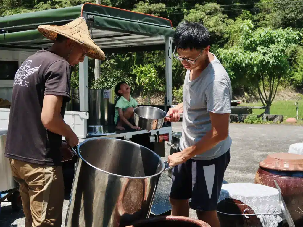 島匠以宜蘭老種小黑豆釀製在地風味醬油
