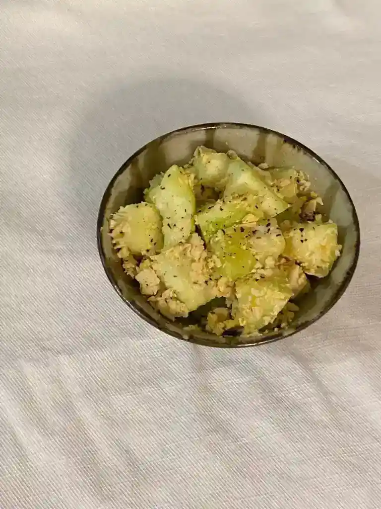 蘋果絲瓜鹹蛋沙拉