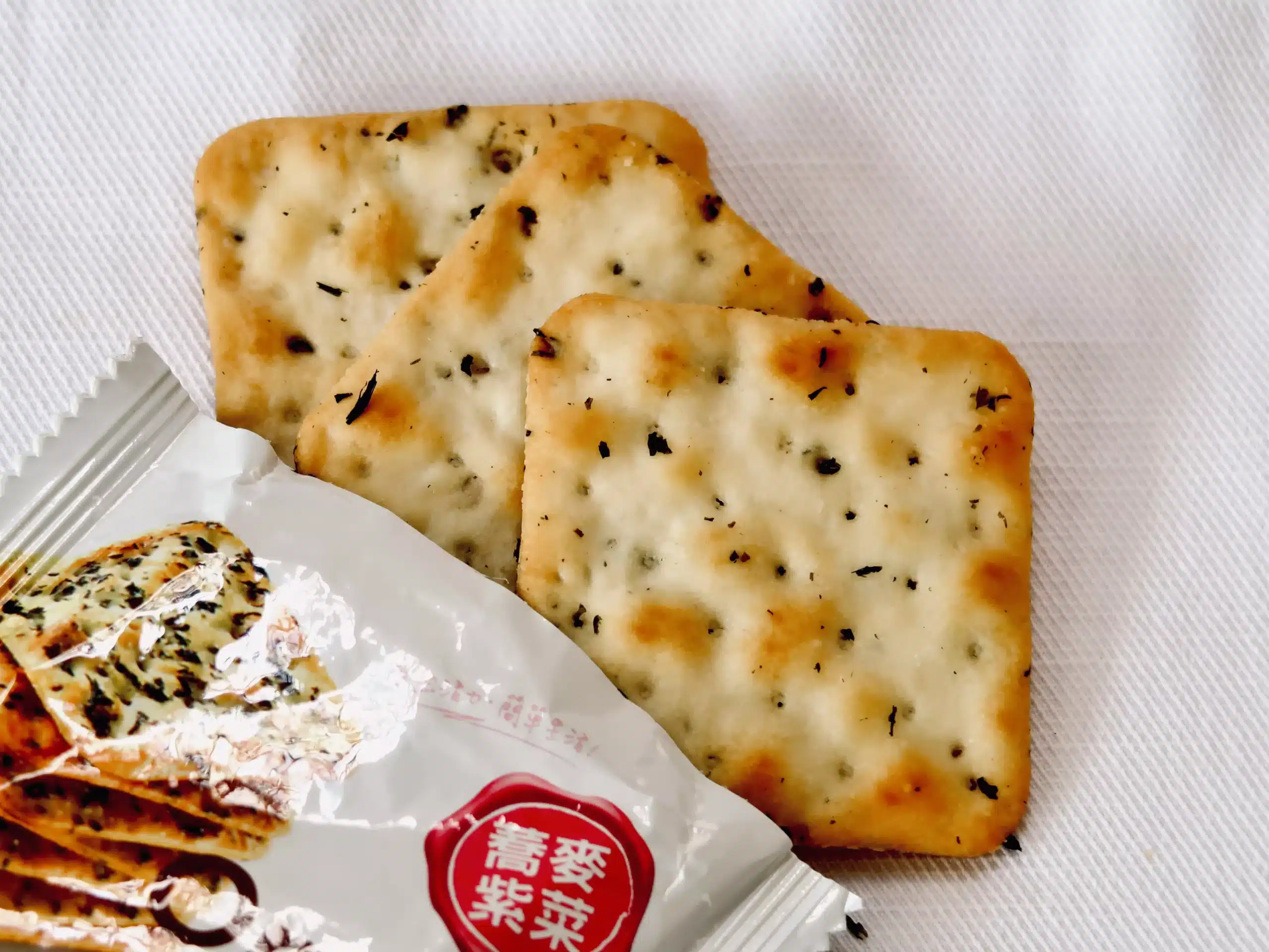 奇亞籽蘇打餅 蕎麥紫菜情境照